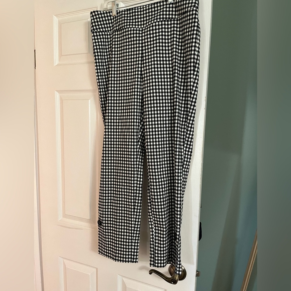 Up! Black and white pull on spring/summer/fall pants. NWOT